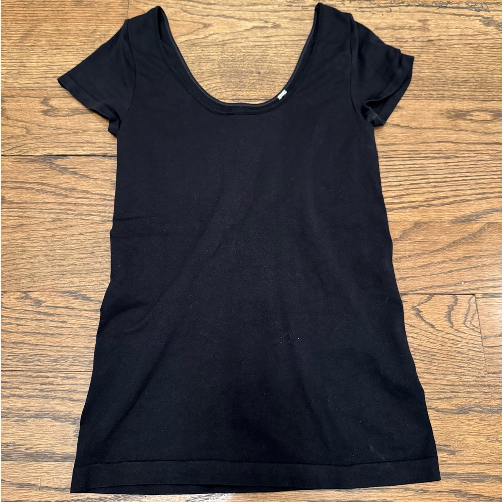 BCBGMAXAZRIA Black Scoop Neck Short Sleeve Top Size M/L